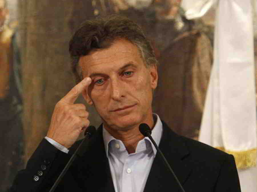 Despegándose de Macri